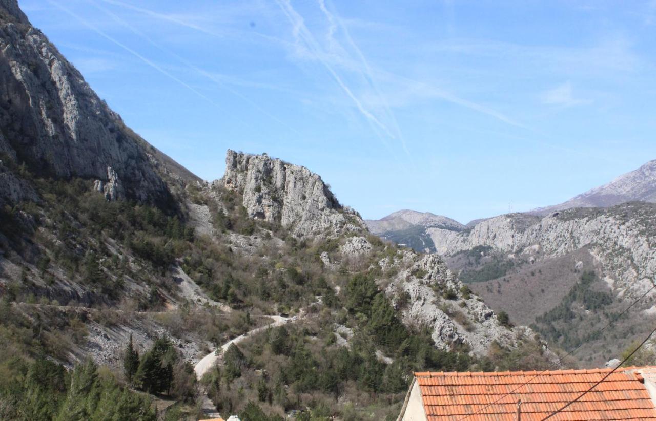 Villa Mini stone house Omiš Esterno foto