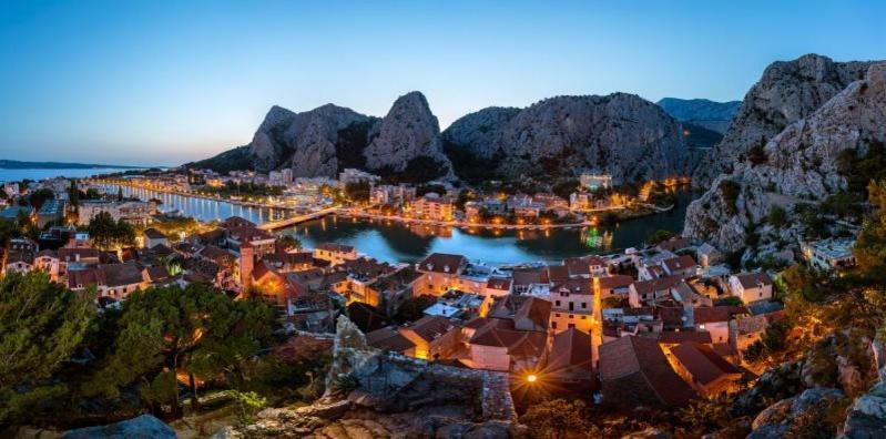 Villa Mini stone house Omiš Esterno foto