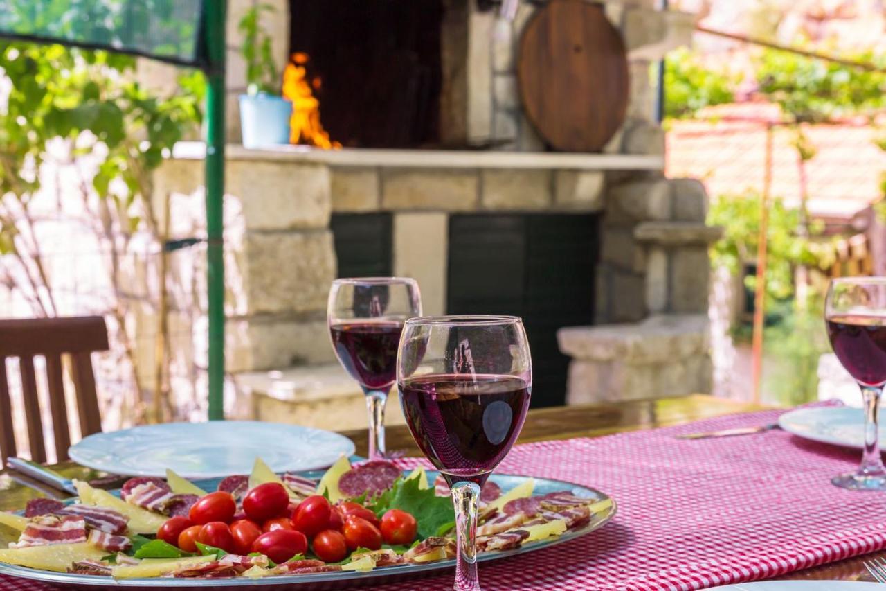 Villa Mini stone house Omiš Esterno foto