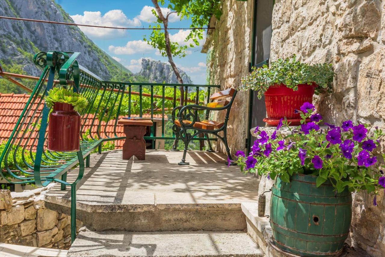 Villa Mini stone house Omiš Esterno foto