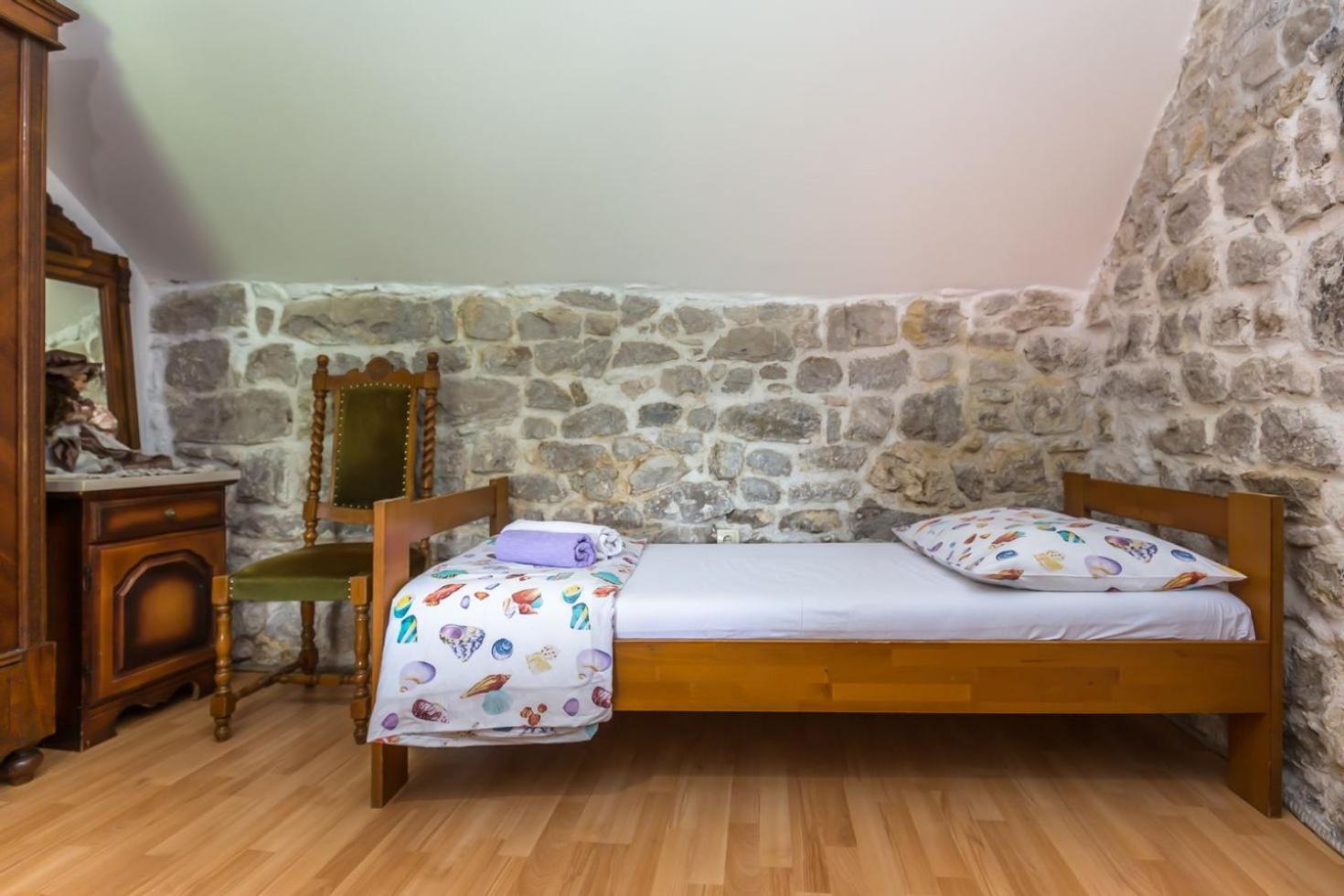 Villa Mini stone house Omiš Esterno foto