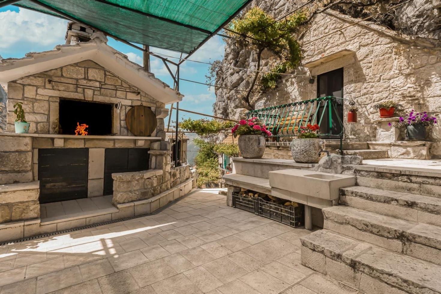 Villa Mini stone house Omiš Esterno foto